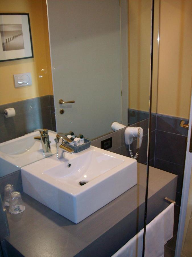 Double Room Sea View,1756405203:JPEG