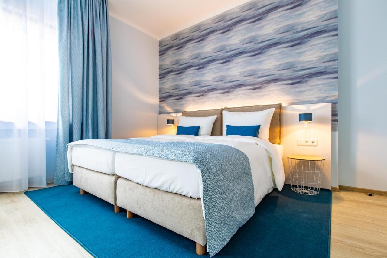 Doppelzimmer mit Balkon und Meerblick