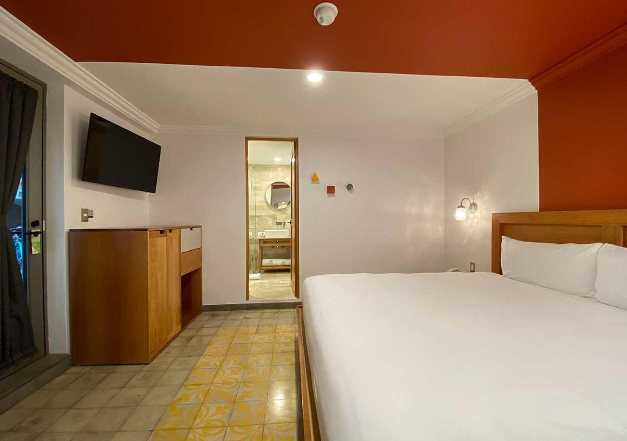 Superior King Suite Non-Smoking