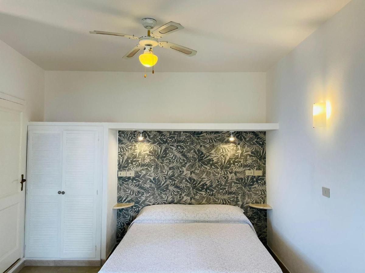 Small Double Room,1588204949:JPEG