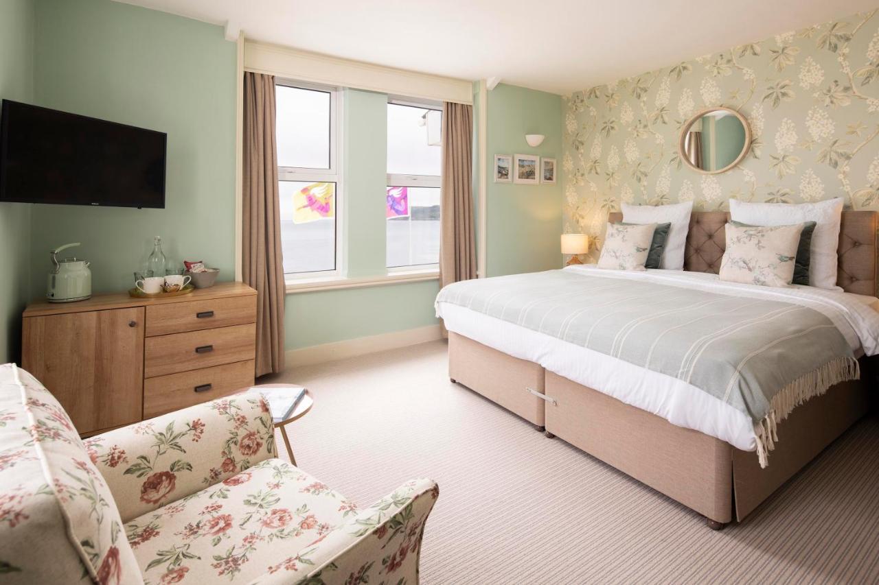 Deluxe Double or Twin Room with Sea View
