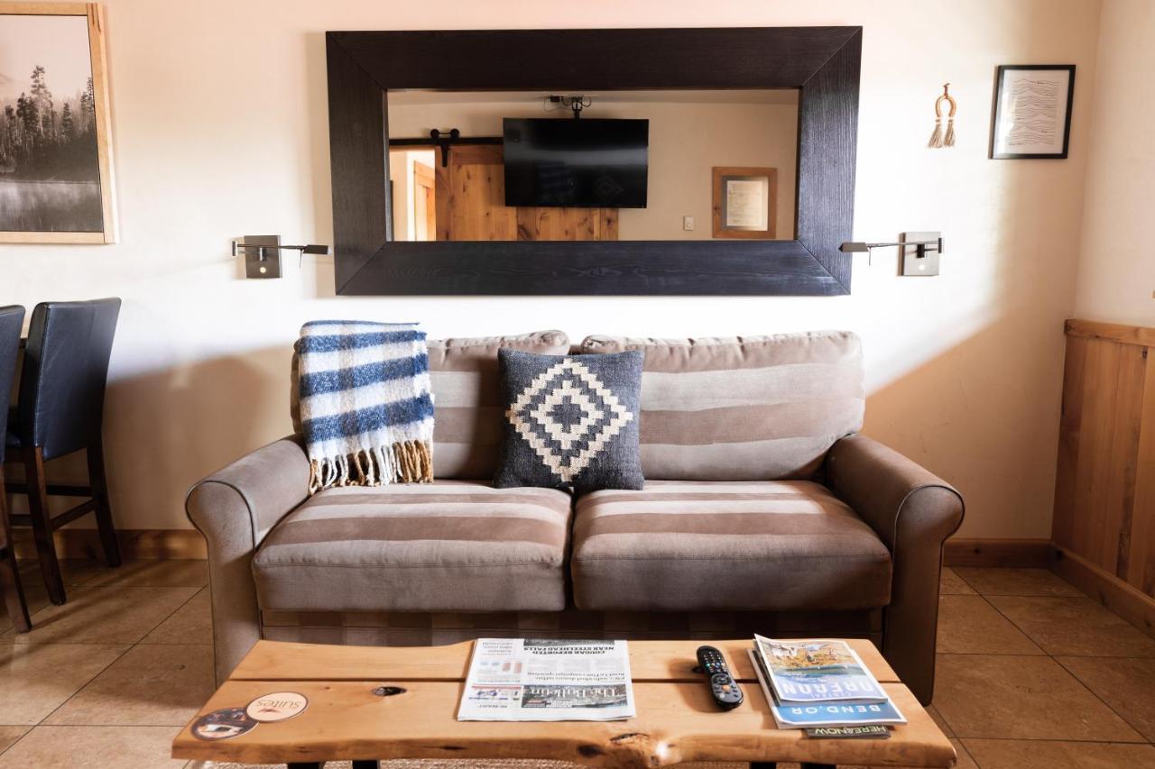 Deschutes River One-Bedroom King Suite