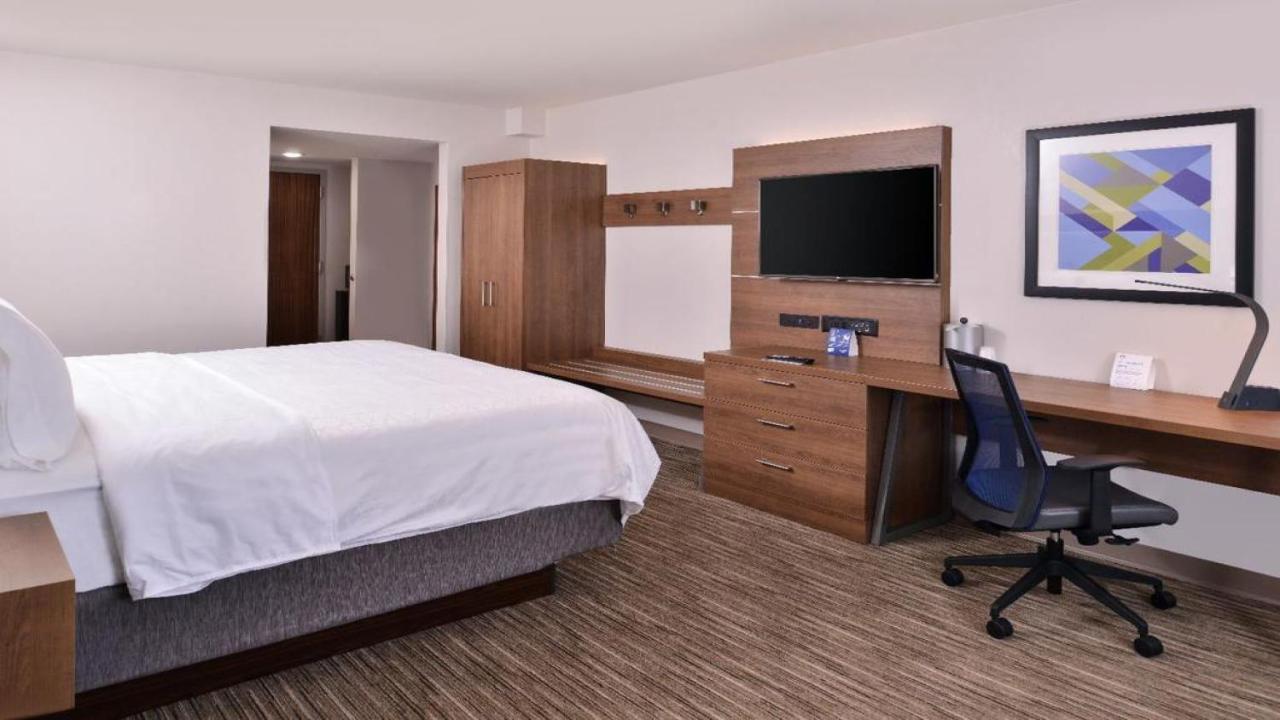 Standard King Room,1276012594:JPEG