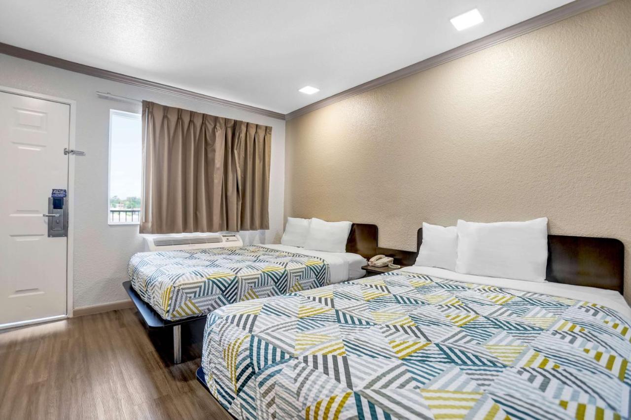 Quadruple Room Non-Smoking
