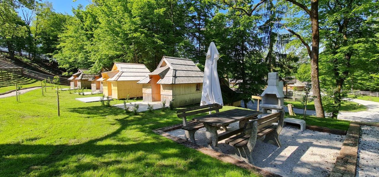 Glamping Hut