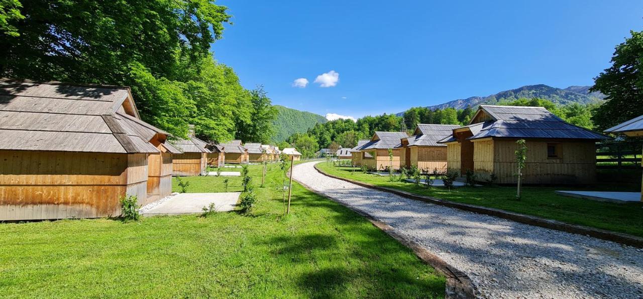 Glamping Hut