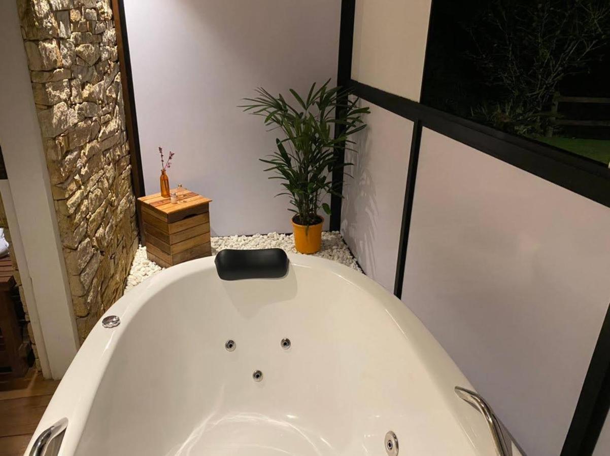 Suite Spa Bath,1122447018:JPEG