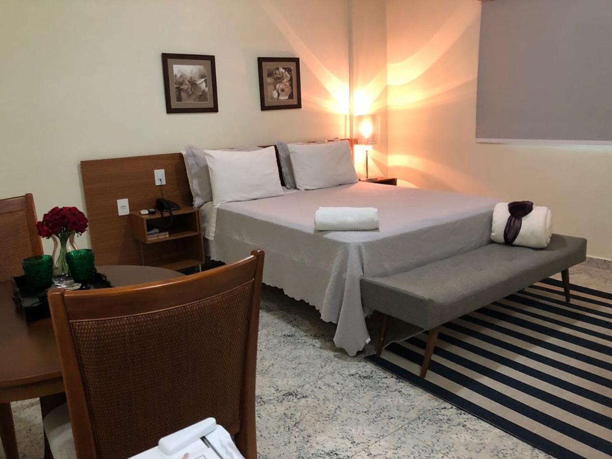 Quarto com Cama Queen-size