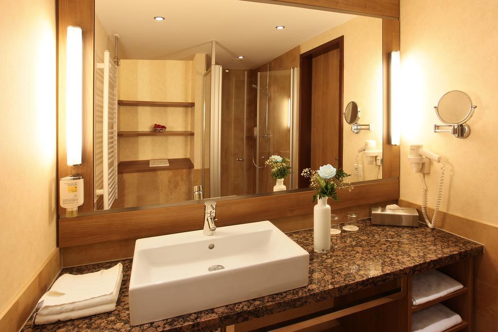 Superior Double Room with Lake View