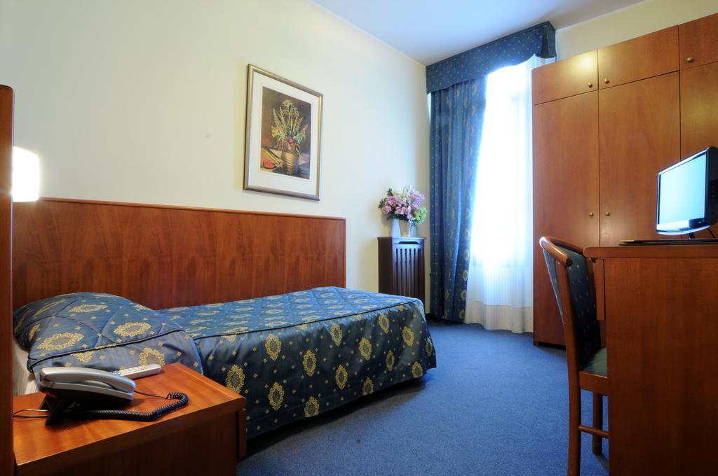 Single Room,1177508755:JPEG
