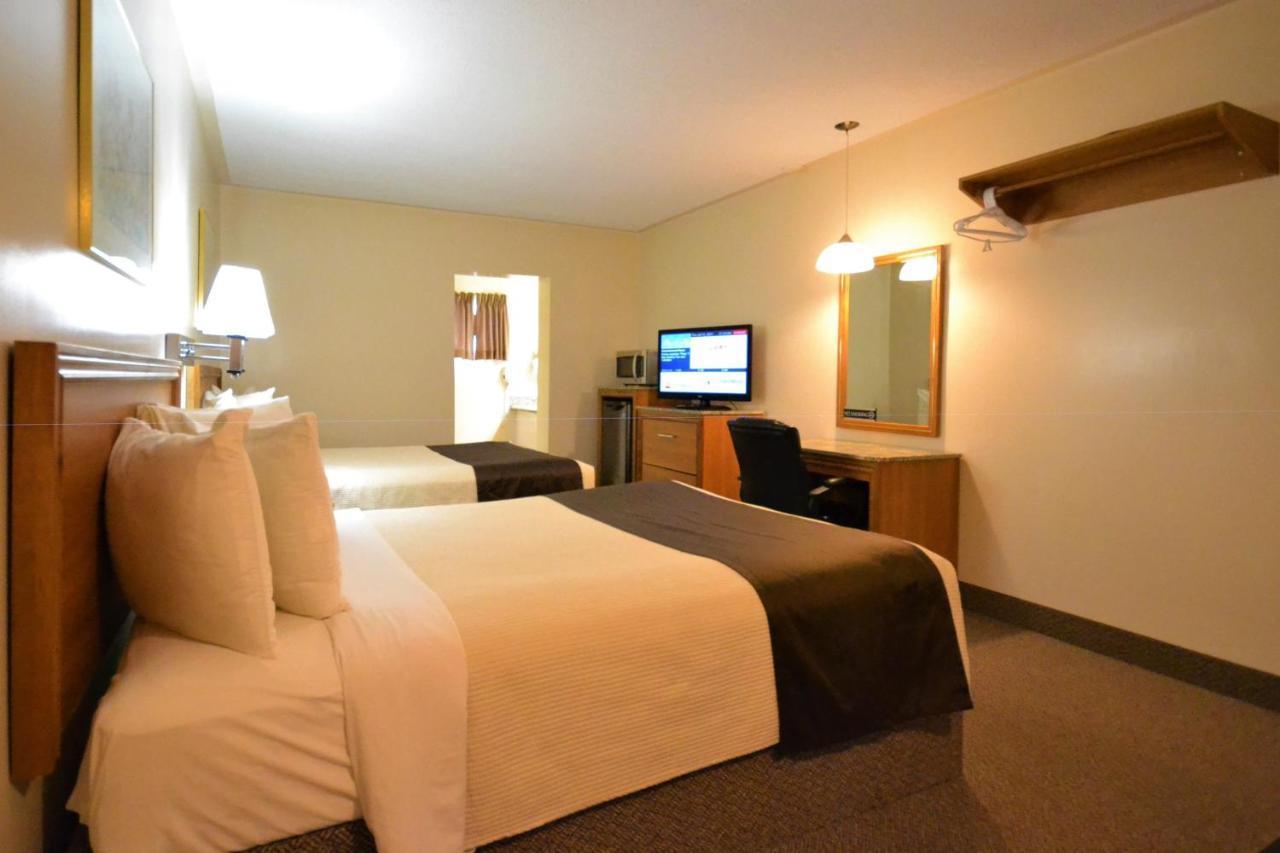 Queen Room with Two Queen Beds