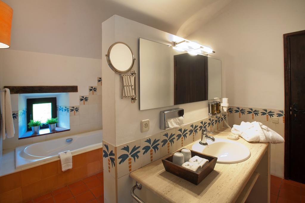 Junior Suite Access to the Spa