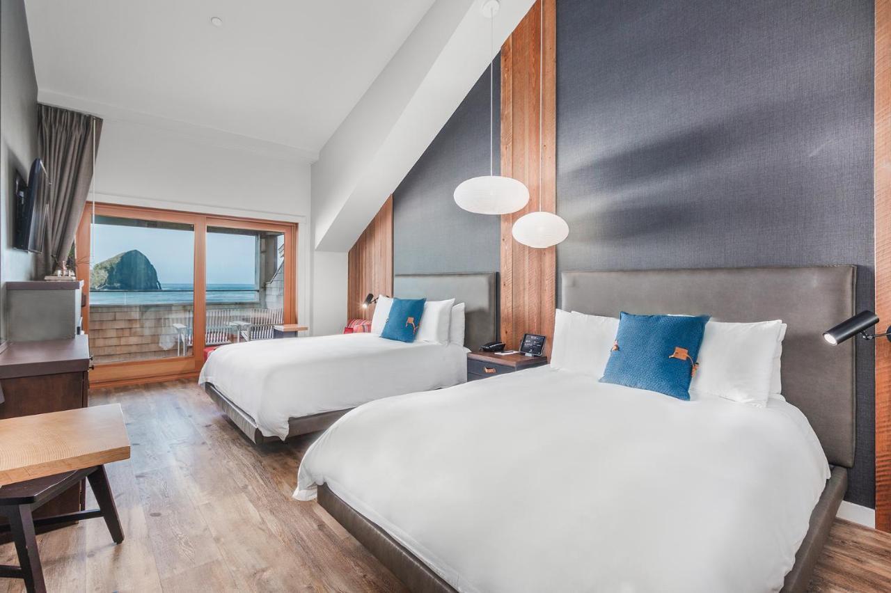 Two Queens Top Floor