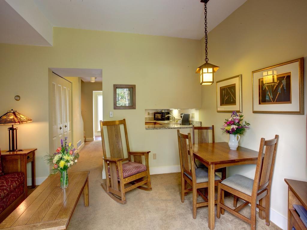 Two-Bedroom Suite,1567508741:JPEG