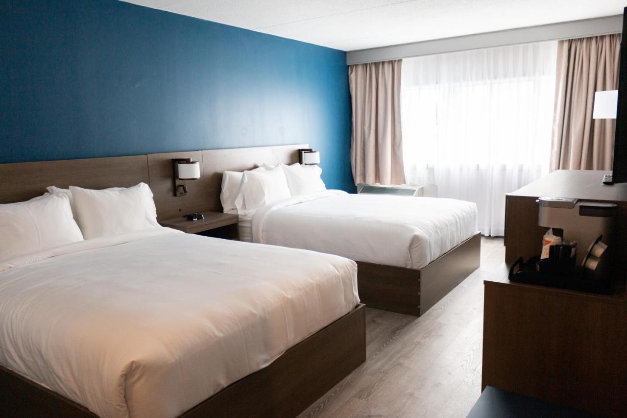 Standard Queen Room Two Queen Beds Non Smoking