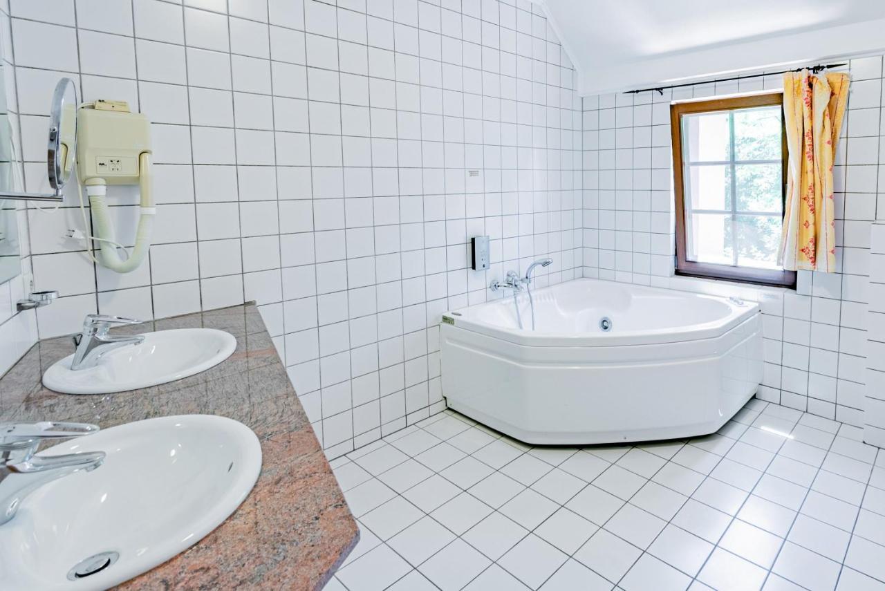Double Room Spa Bath