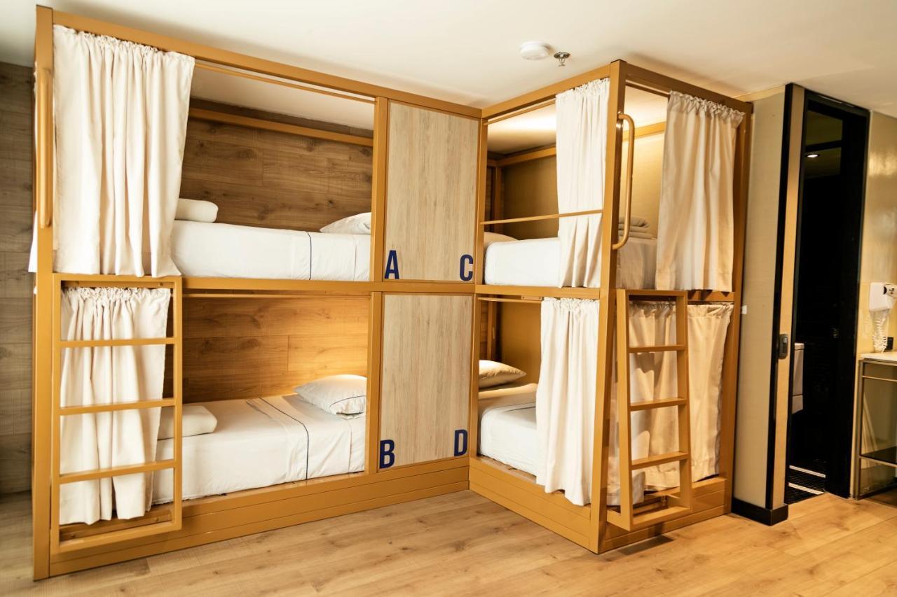 Bed 4-Bed Mixed Dormitory Room