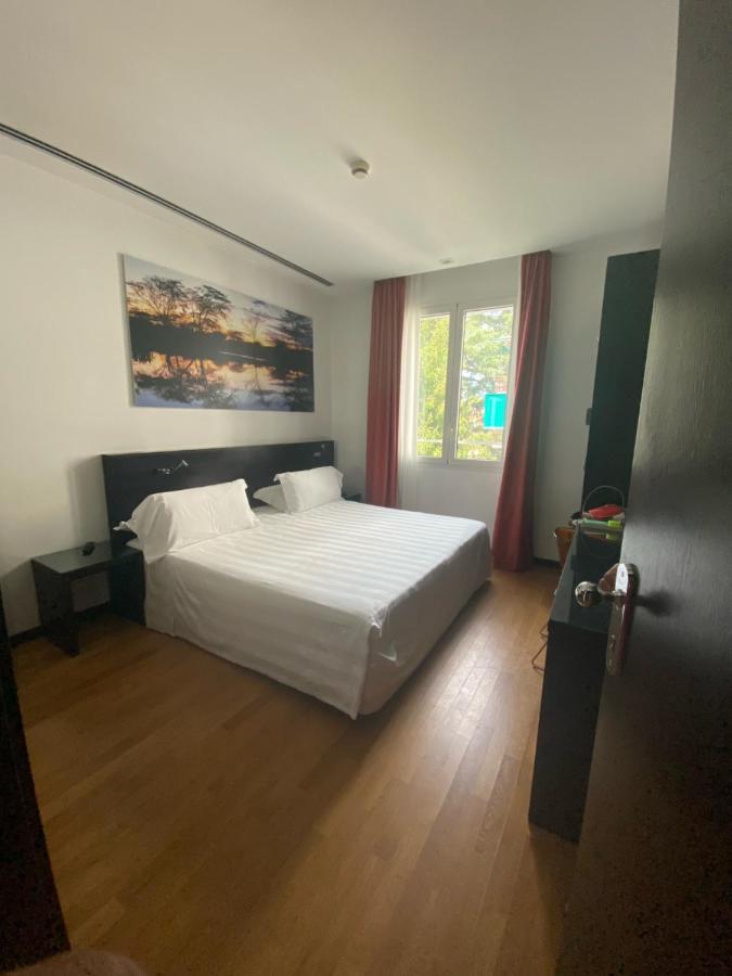 Superior Double Room Queen size bed