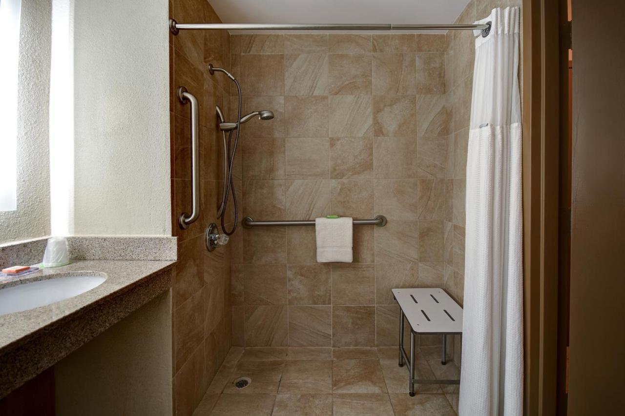 King Room - Mobility Access/Non-Smoking