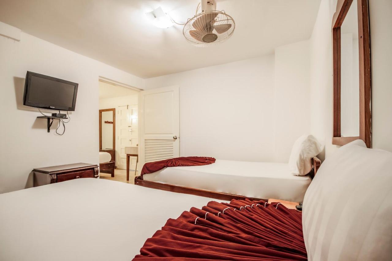 Quadruple Room Bathroom