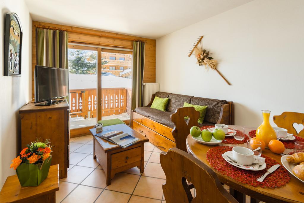 Two-Bedroom Apartment,1285123867:JPEG