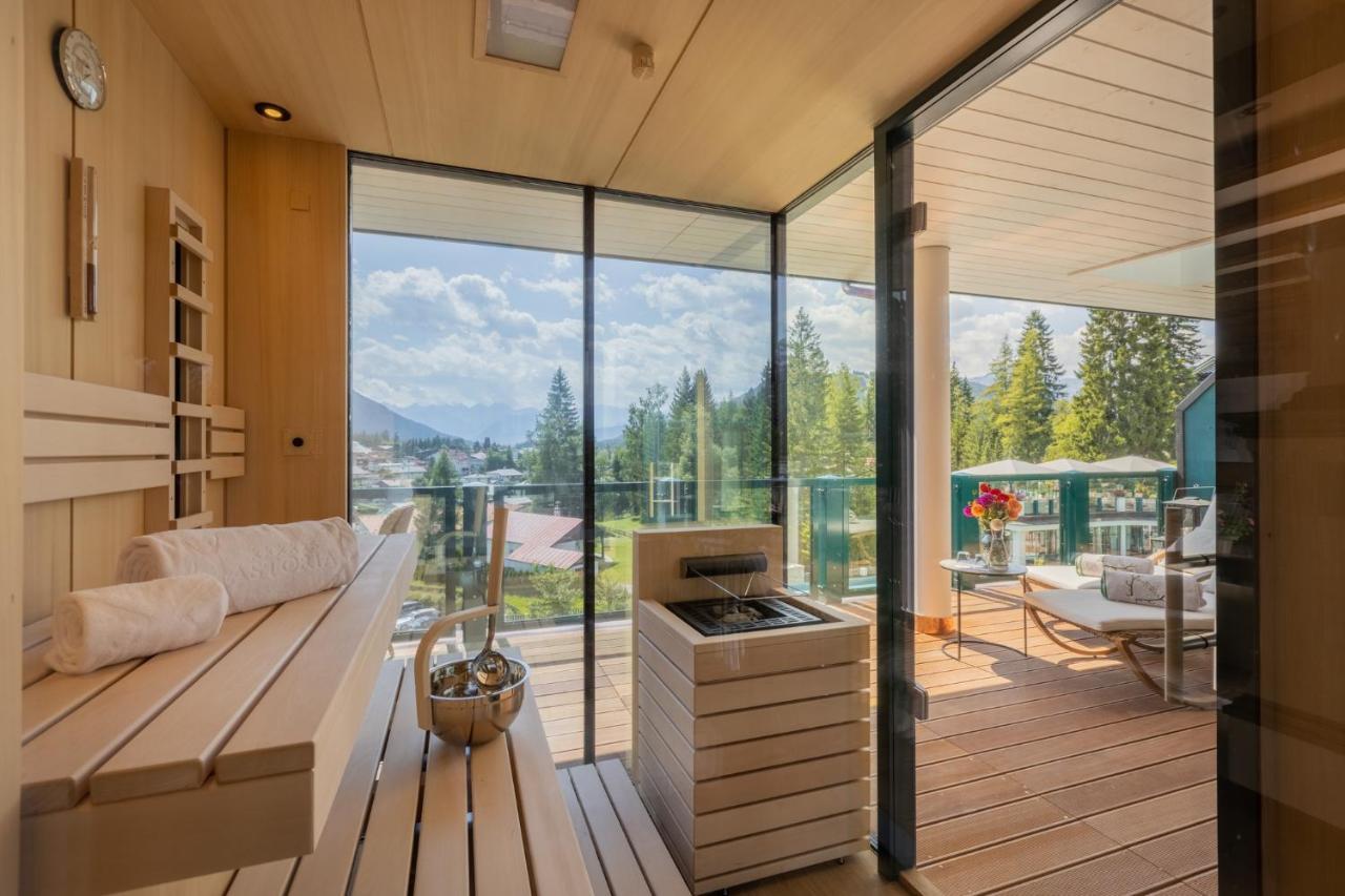 Signature Suite