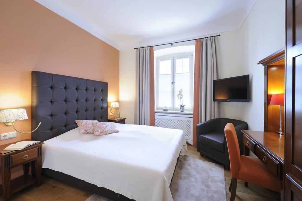 Economy Single Room
