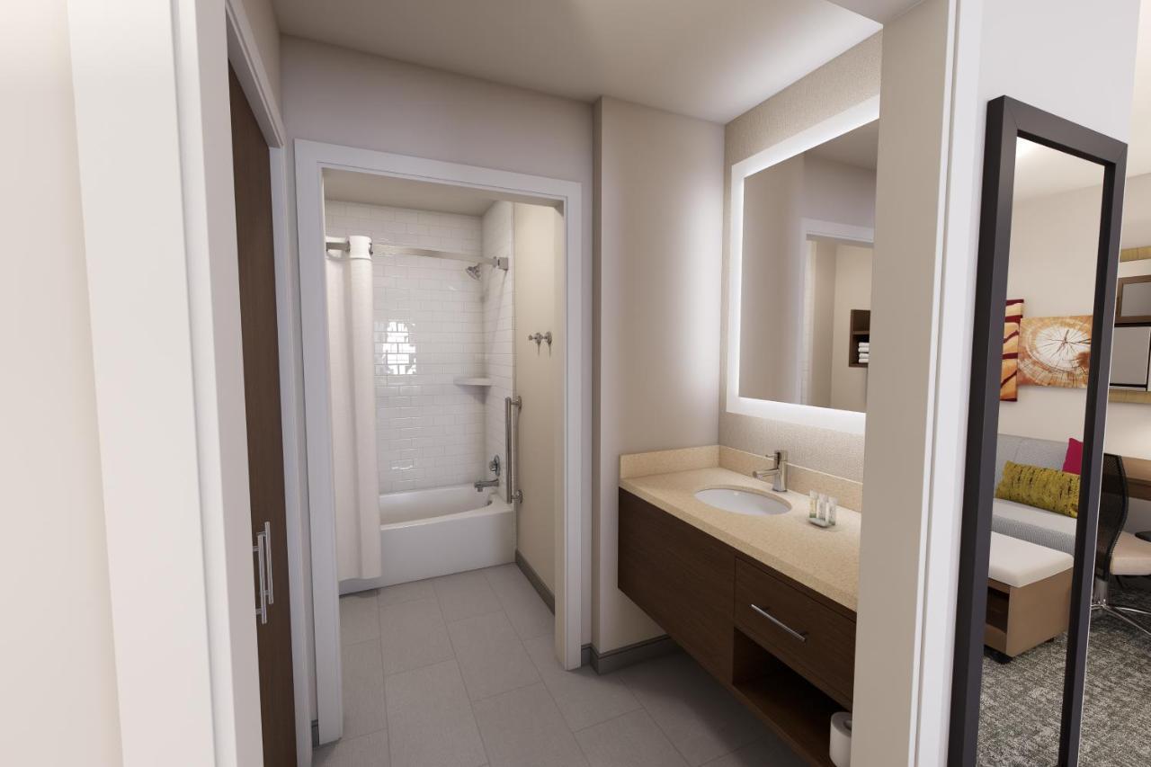 Queen Suite with Two Queen Beds