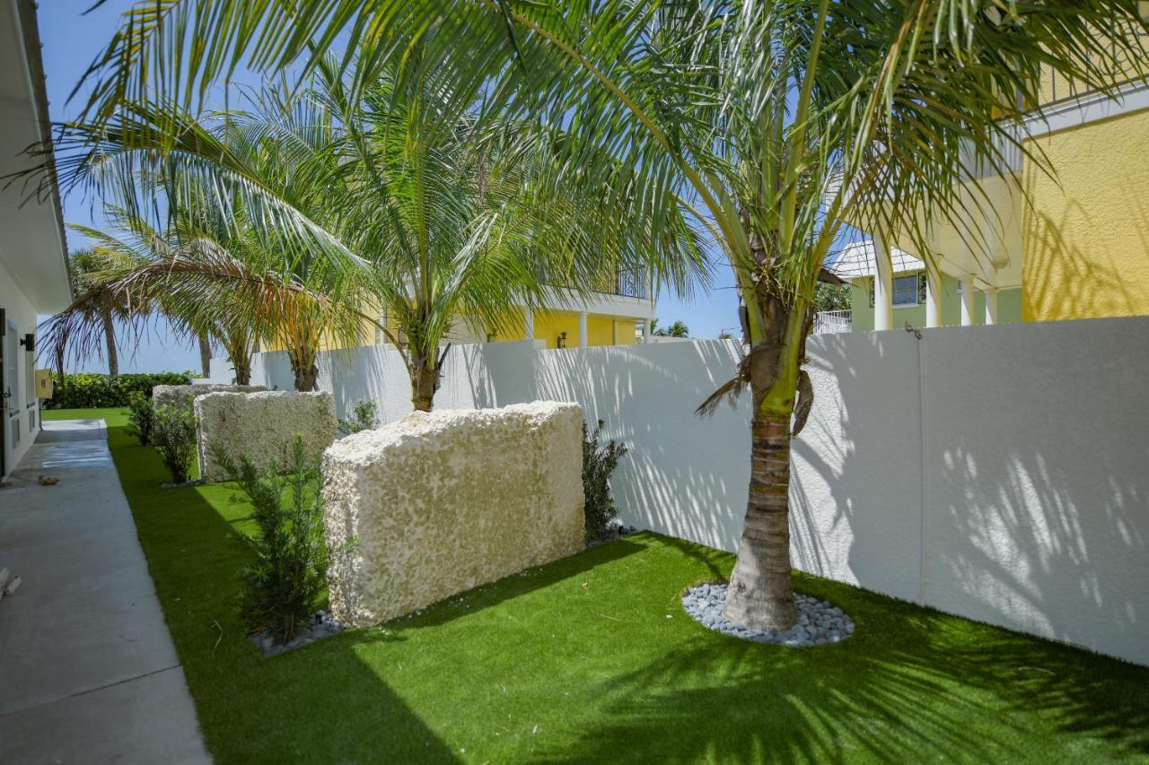 Beachfront Courtyard View King Studio