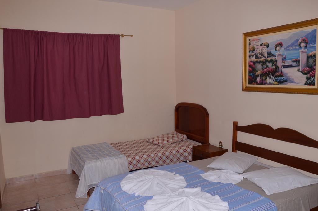 Quarto Triplo Econômico