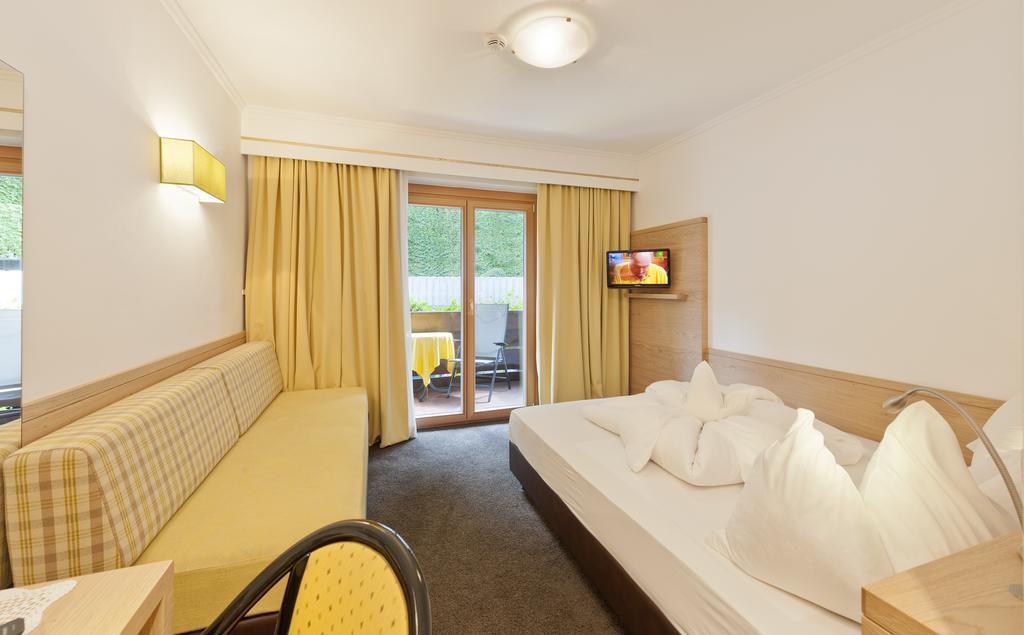 Standard Doppelzimmer mit Balkon