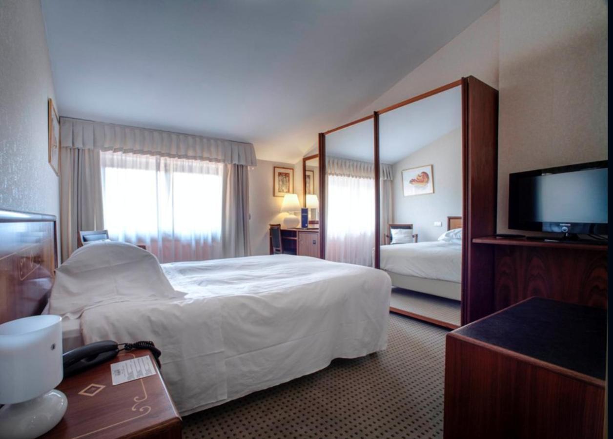 Double or Twin Room,1147005340:JPEG
