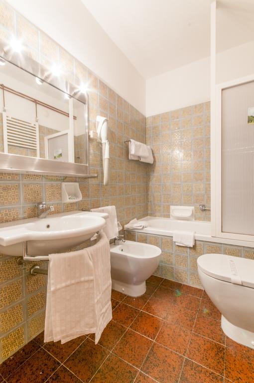 Two-Bedroom Apartment,114767465:JPEG