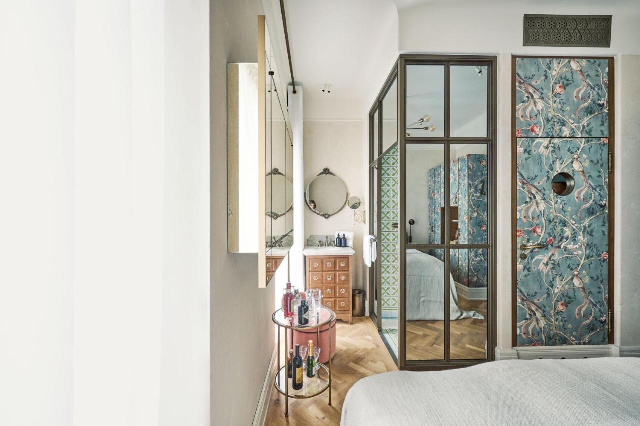 Petit Double Room