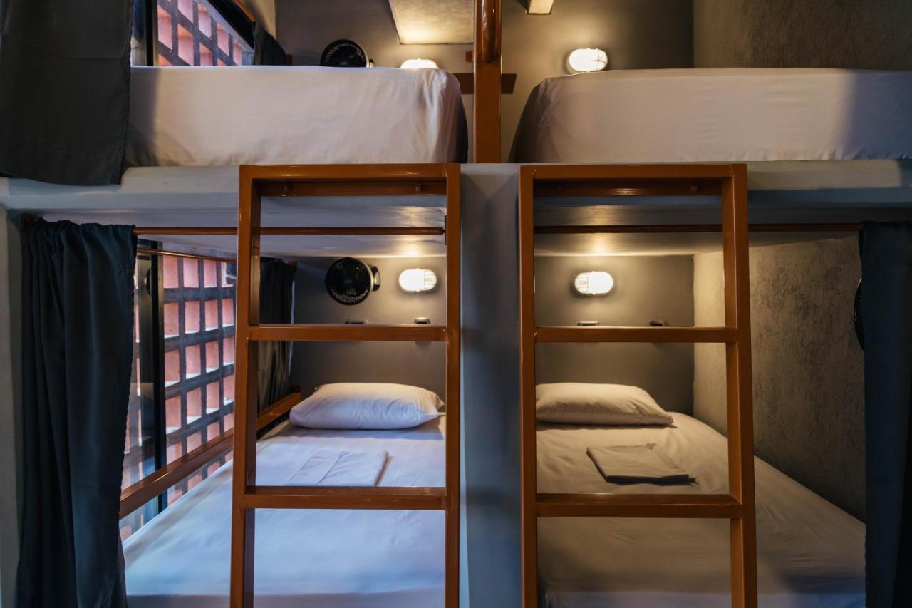 Cama en habitación compartida mixta de 8 camas