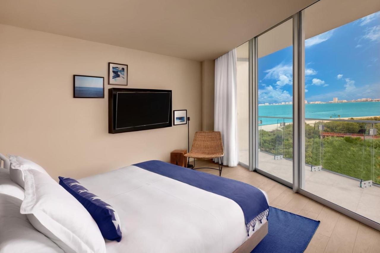 Superior King Room Ocean View