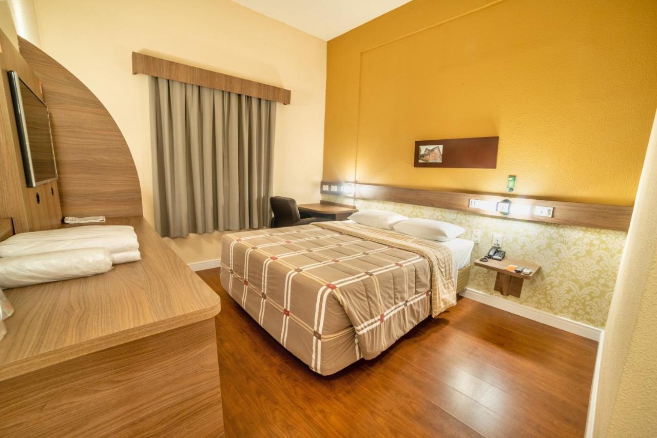 Quarto Standard com 1 Cama de Casal - Acessível para Hóspedes com Mobilidade Reduzida