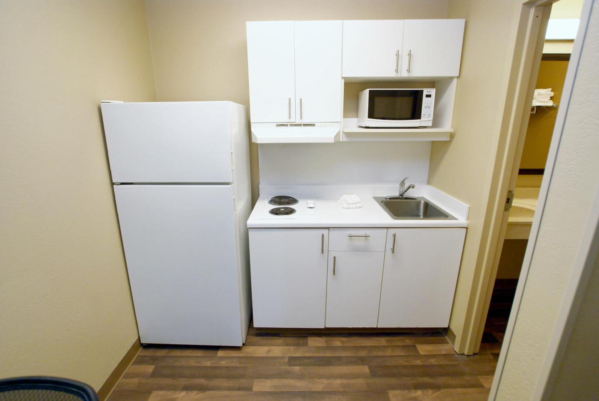 Queen Studio One Queen Bed Disability Access or Non-Smoking