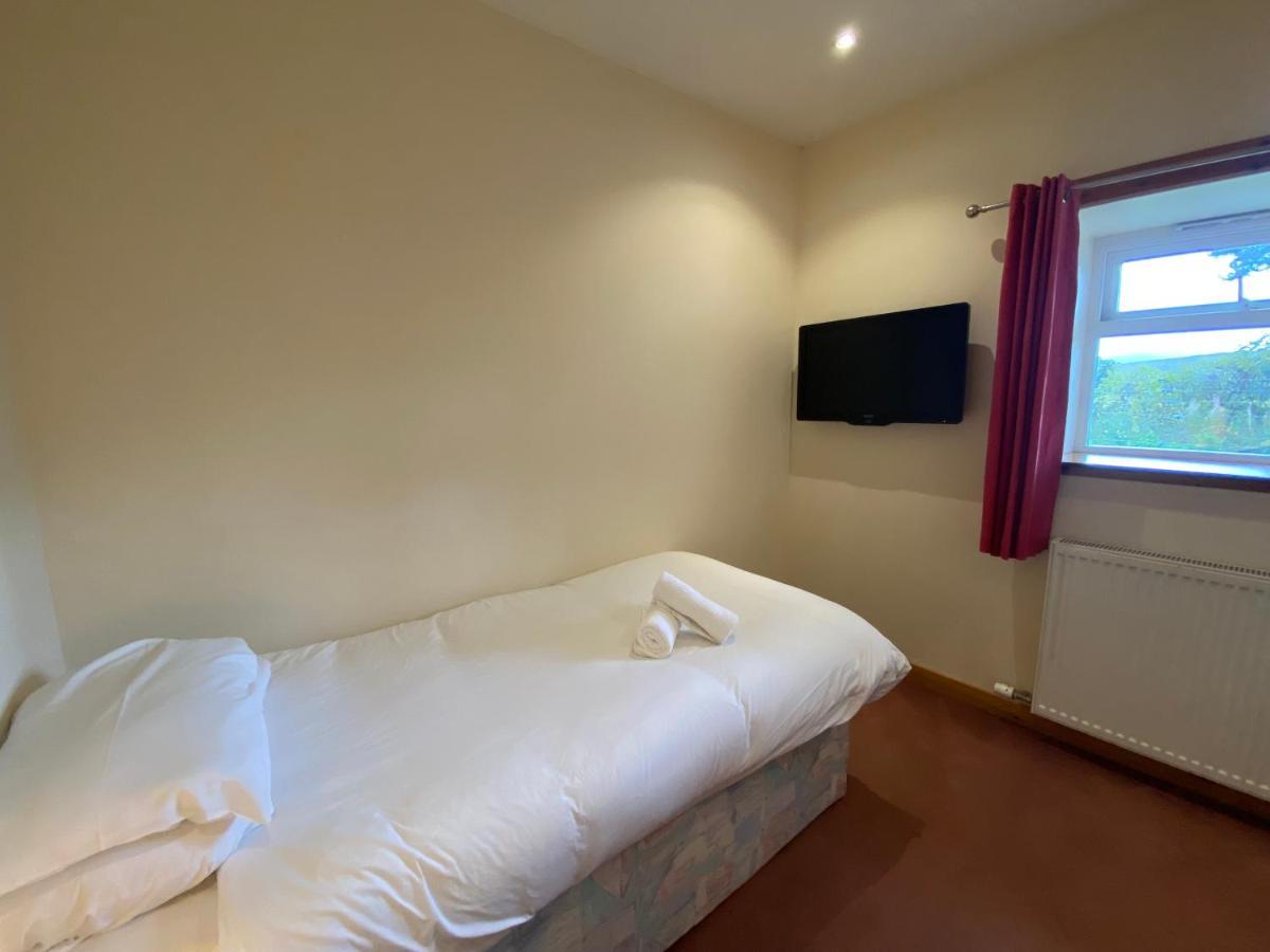 Single Room with Shared Shower and Toilet
