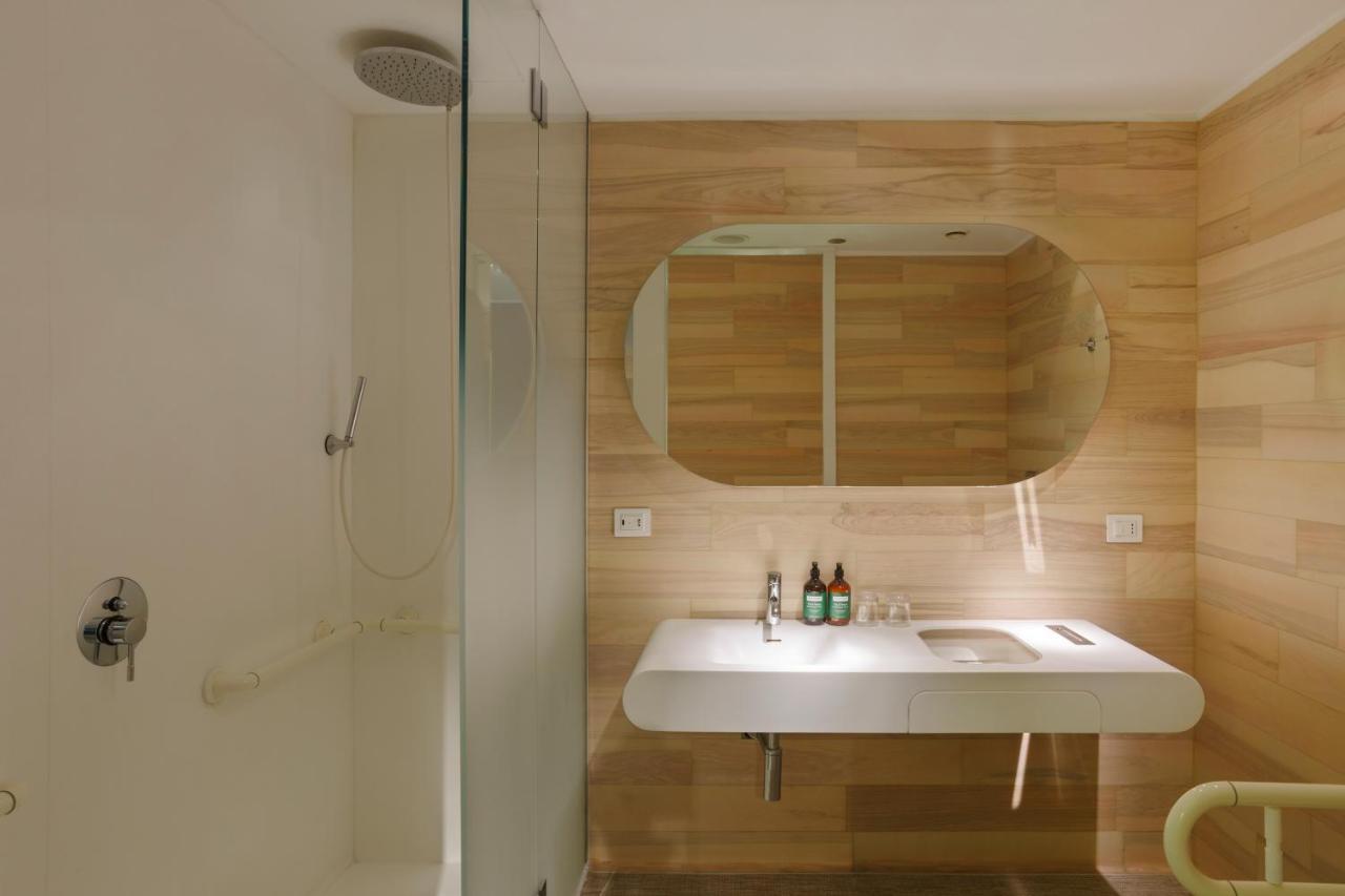 Chambre Lit King-Size Standard - Accessible aux Personnes à Mobilité Réduite