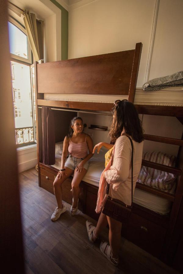 Bed 6-Bed Mixed Dormitory Room