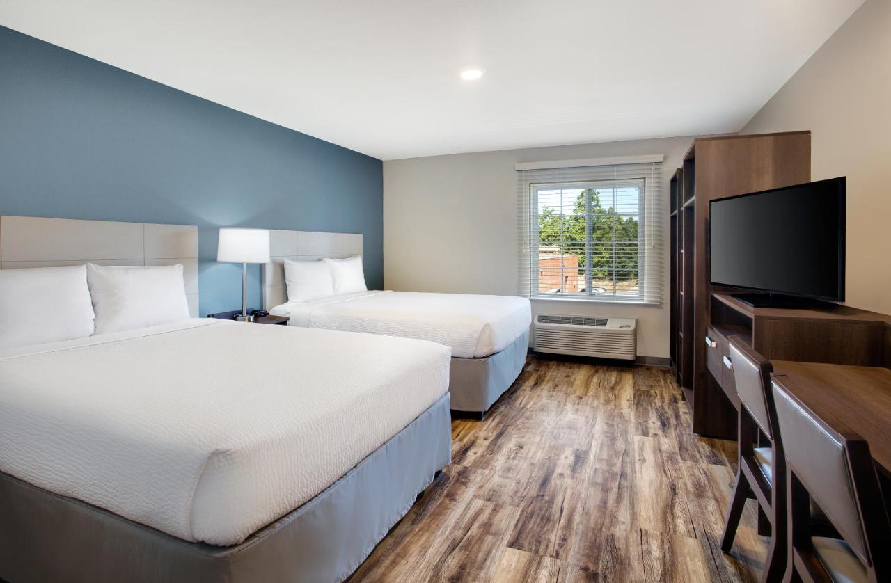Queen Room Two Queen Beds Non-Smoking