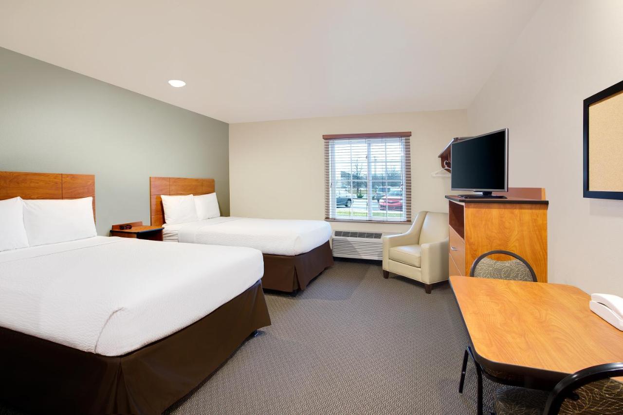 Queen Room Two Queen Beds Non-Smoking