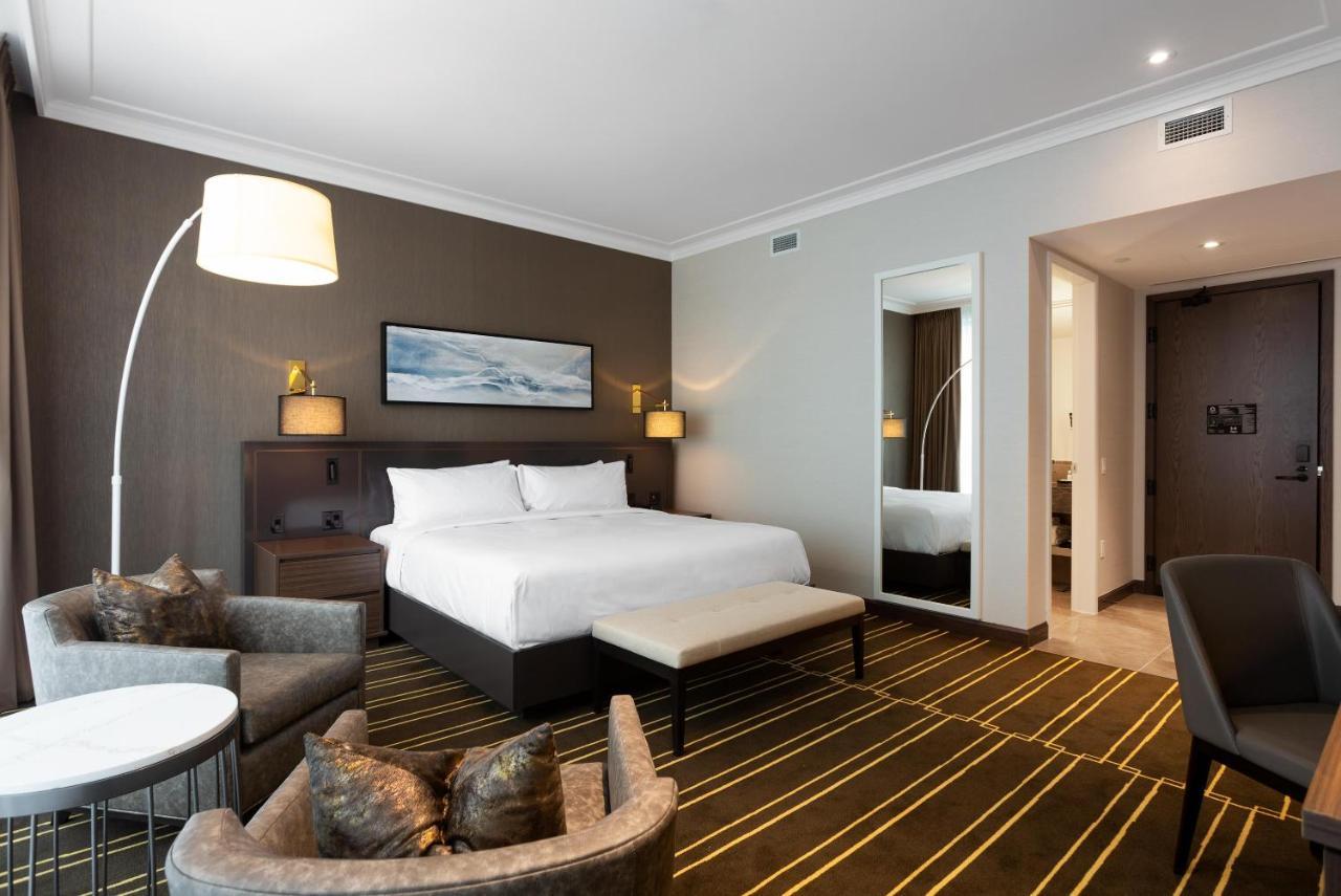 Classic Room 1 King Bed