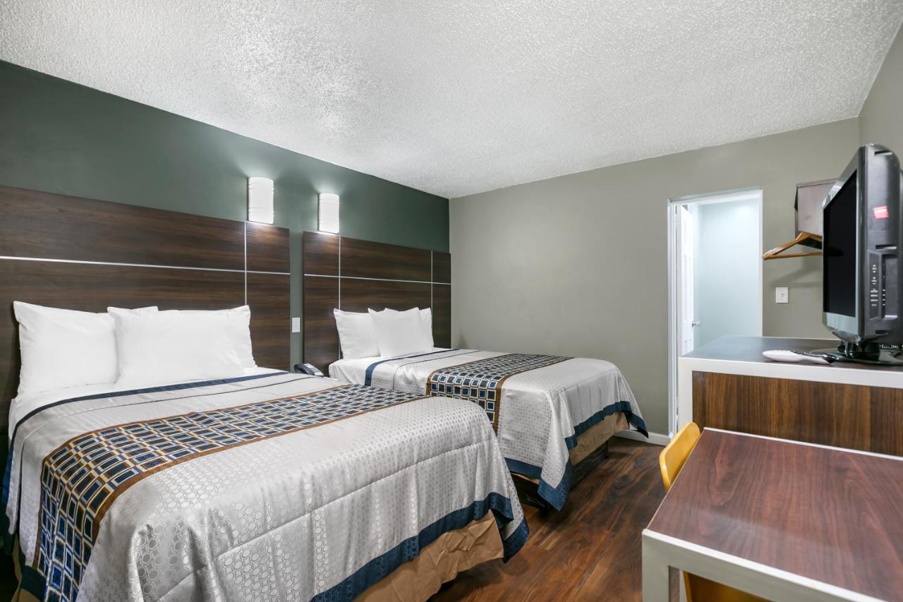 Double Room Two Double Beds Non-Smoking