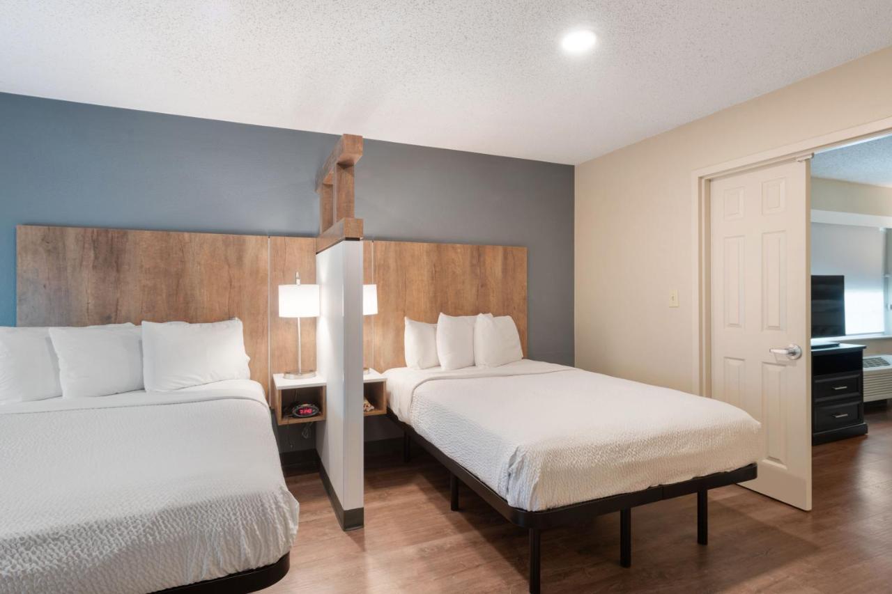 One Bedroom Suite Two Double Beds Non-Smoking