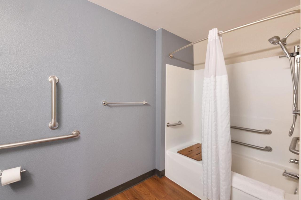One Bedroom Suite One King Bed Disability Access Non-Smoking