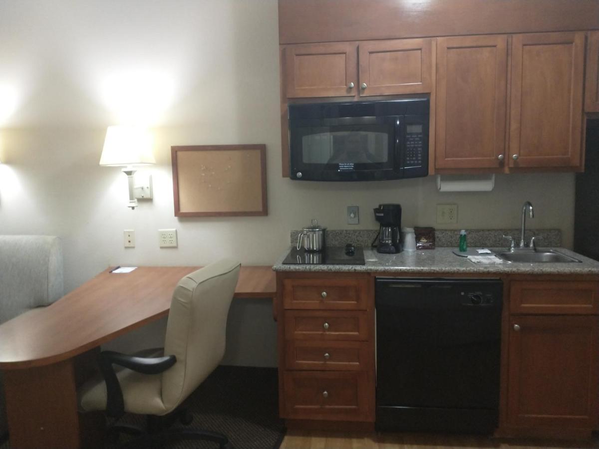 King Suite Accessible or Non Smoking