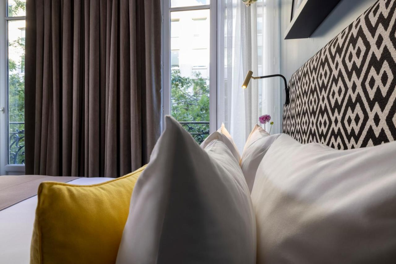 Two Rooms next to Each Other