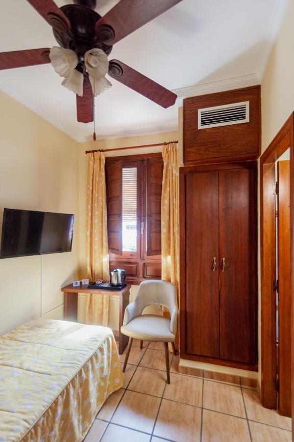 Economy Single Room